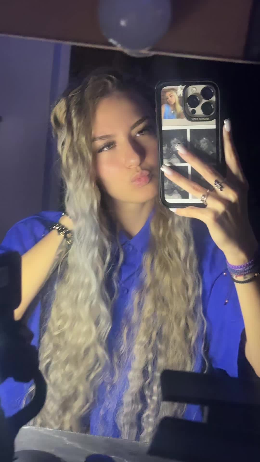 @𝓛𝓪𝓿𝓲𝓷𝓲𝓪𝓪𝓪 🦦