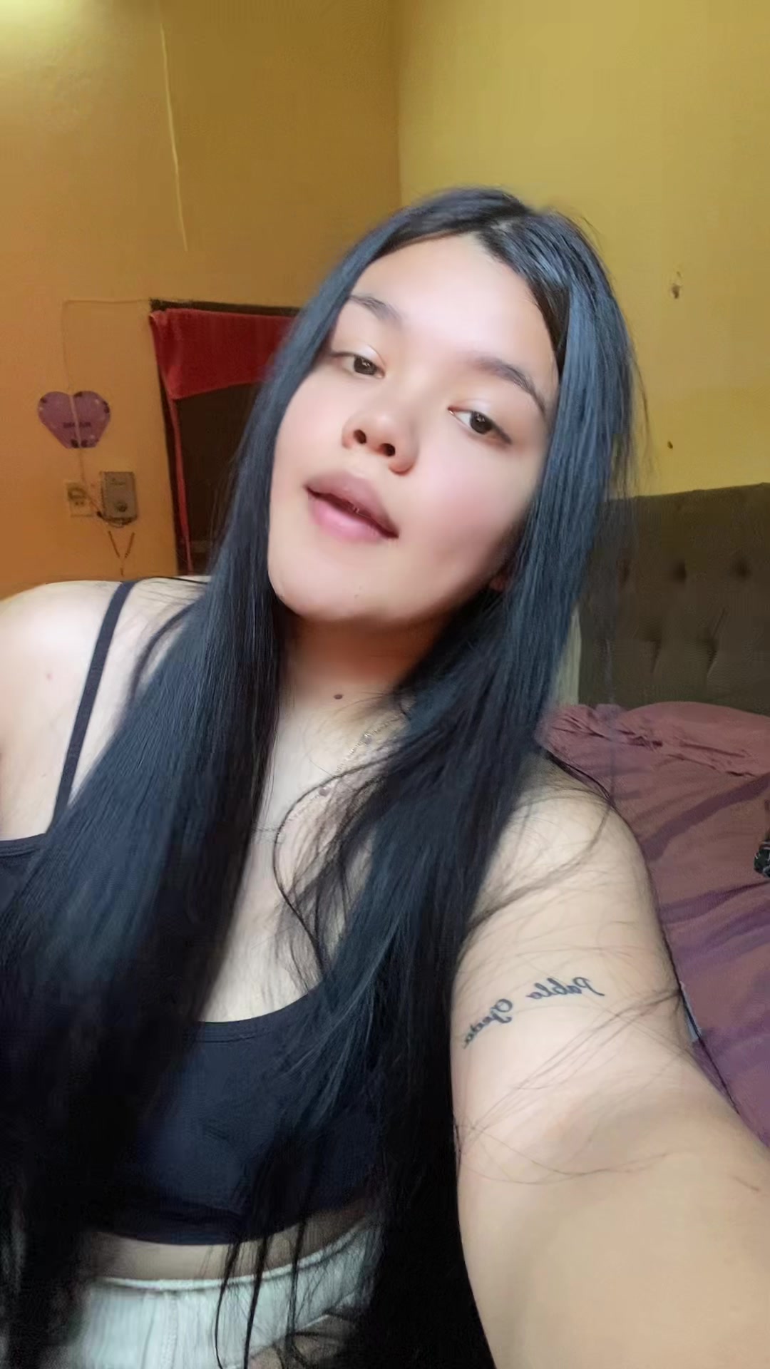@👩🏻💕
