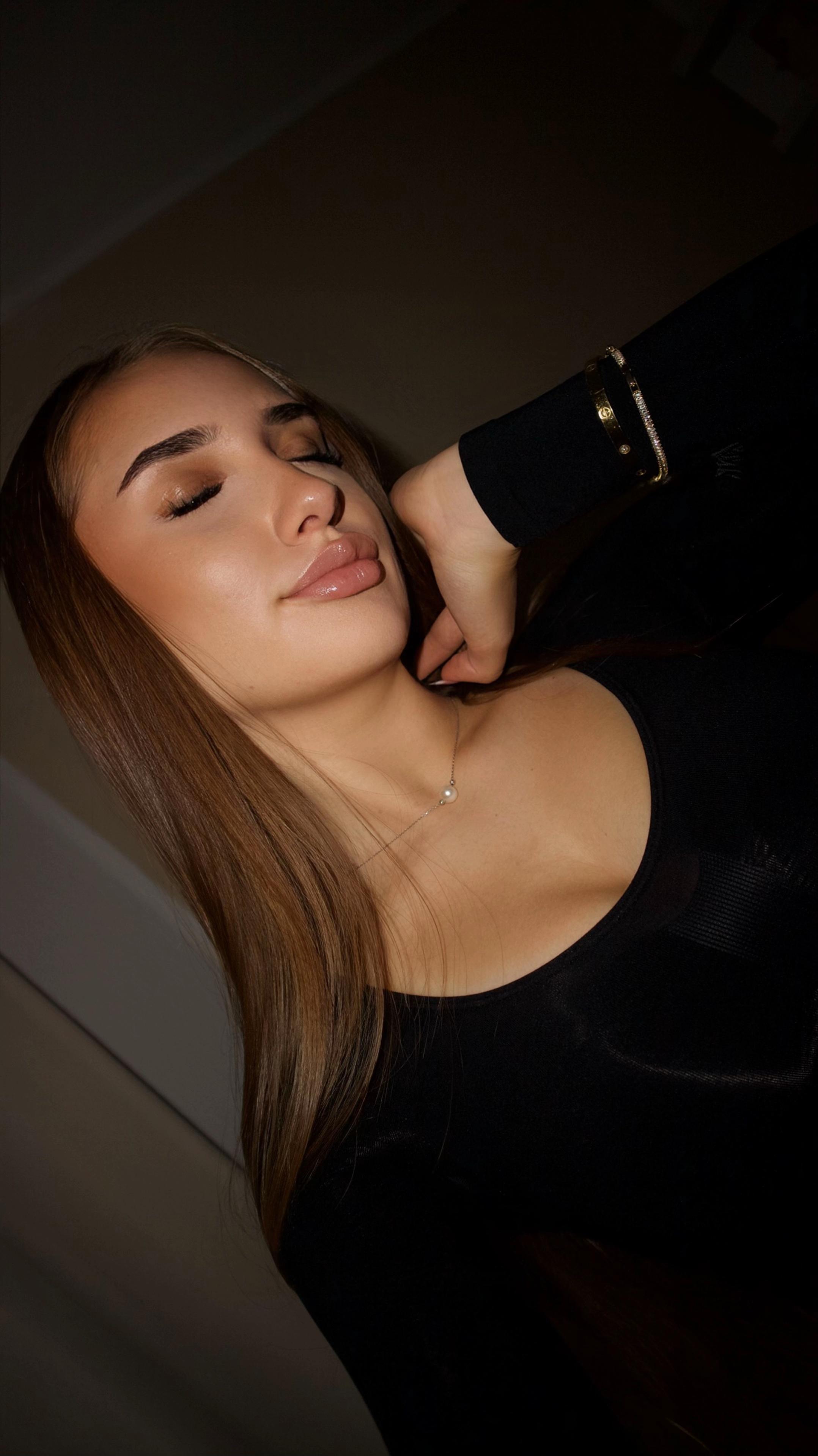 @𝐥𝐚𝐧𝐚 𝐚𝐬𝐥𝐚𝐧𝐨𝐯𝐧𝐚