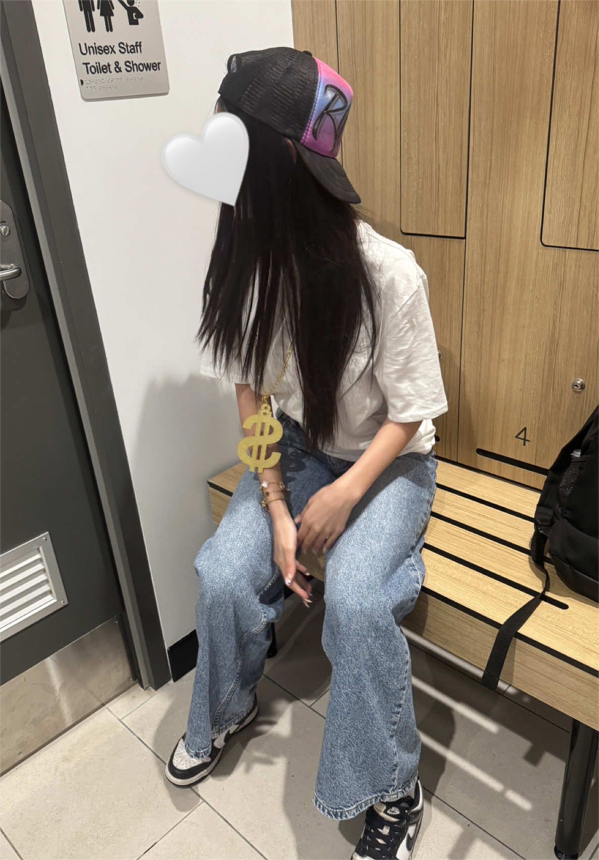 @𝐑