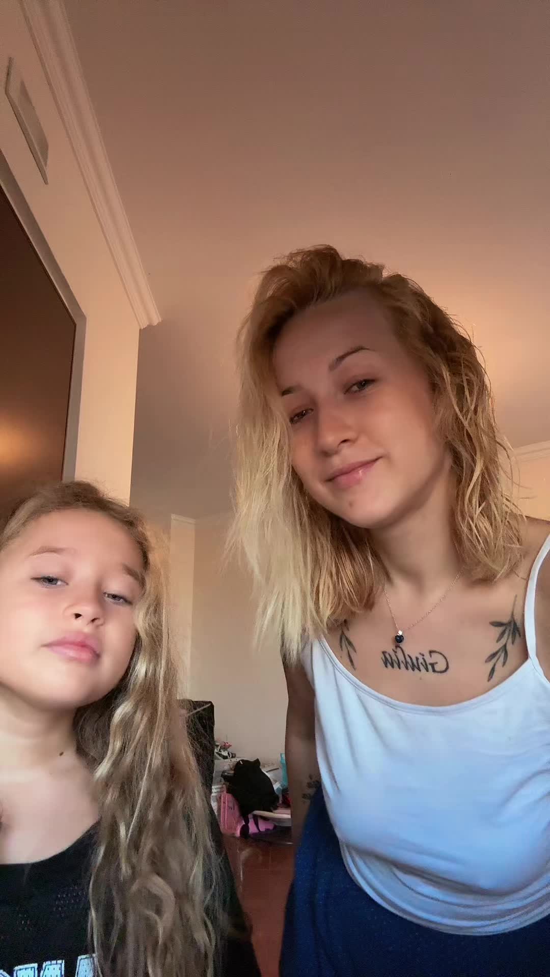 @Jennifer🌶️