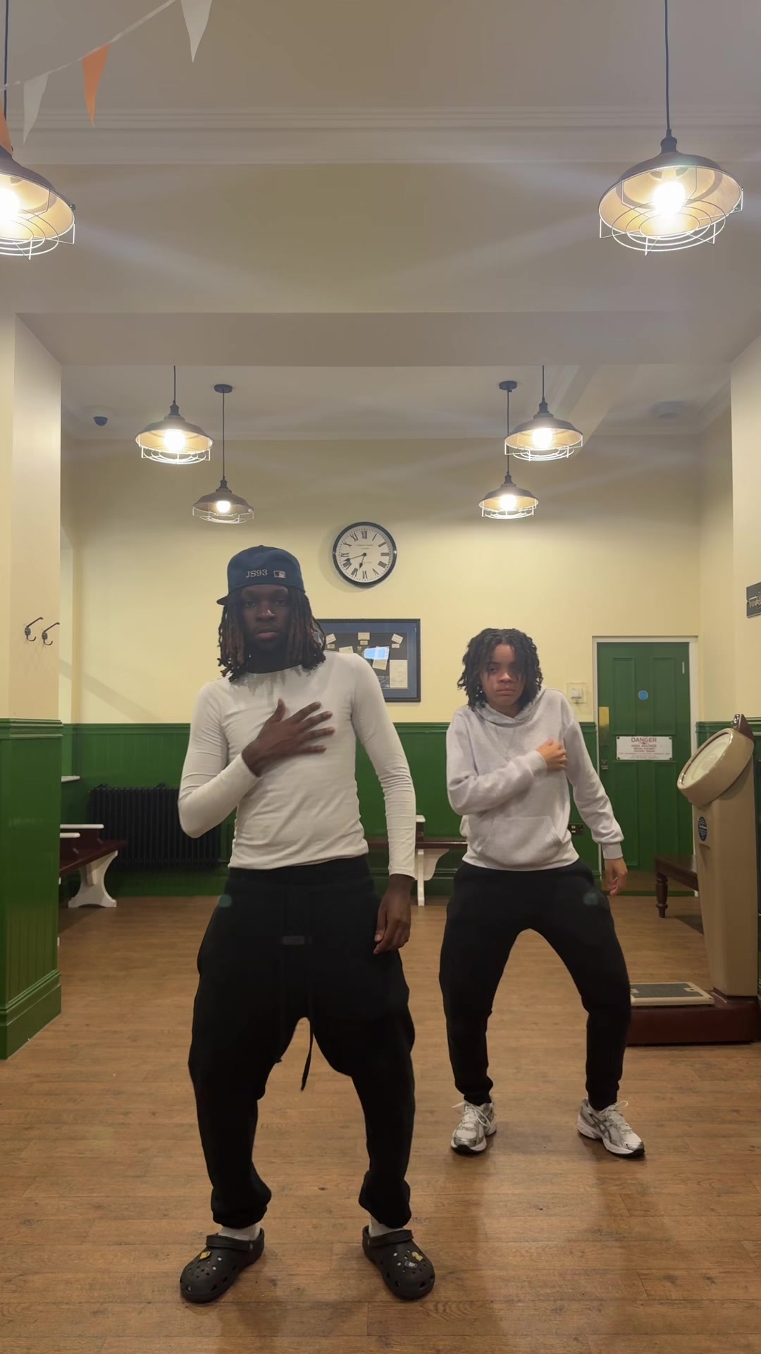 @𝑱𝑺 𝟗𝟑🇨🇮
