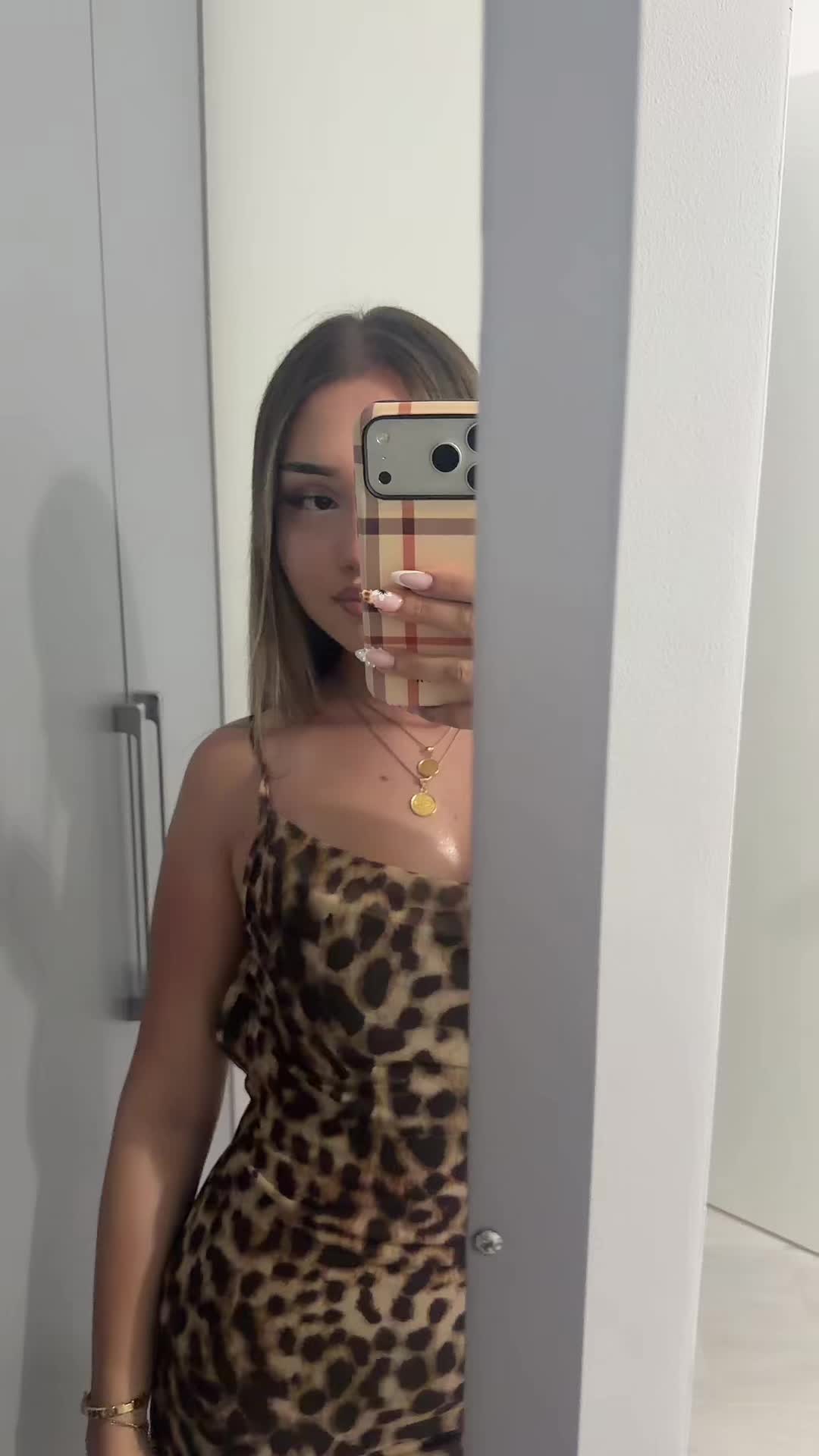 @𝑚𝑒𝑙𝑖𝑠𝑎