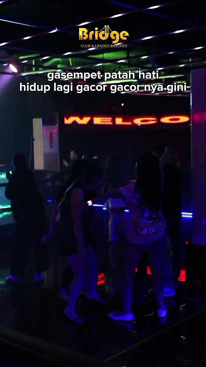 @Bridge Club Karaoke Billiard