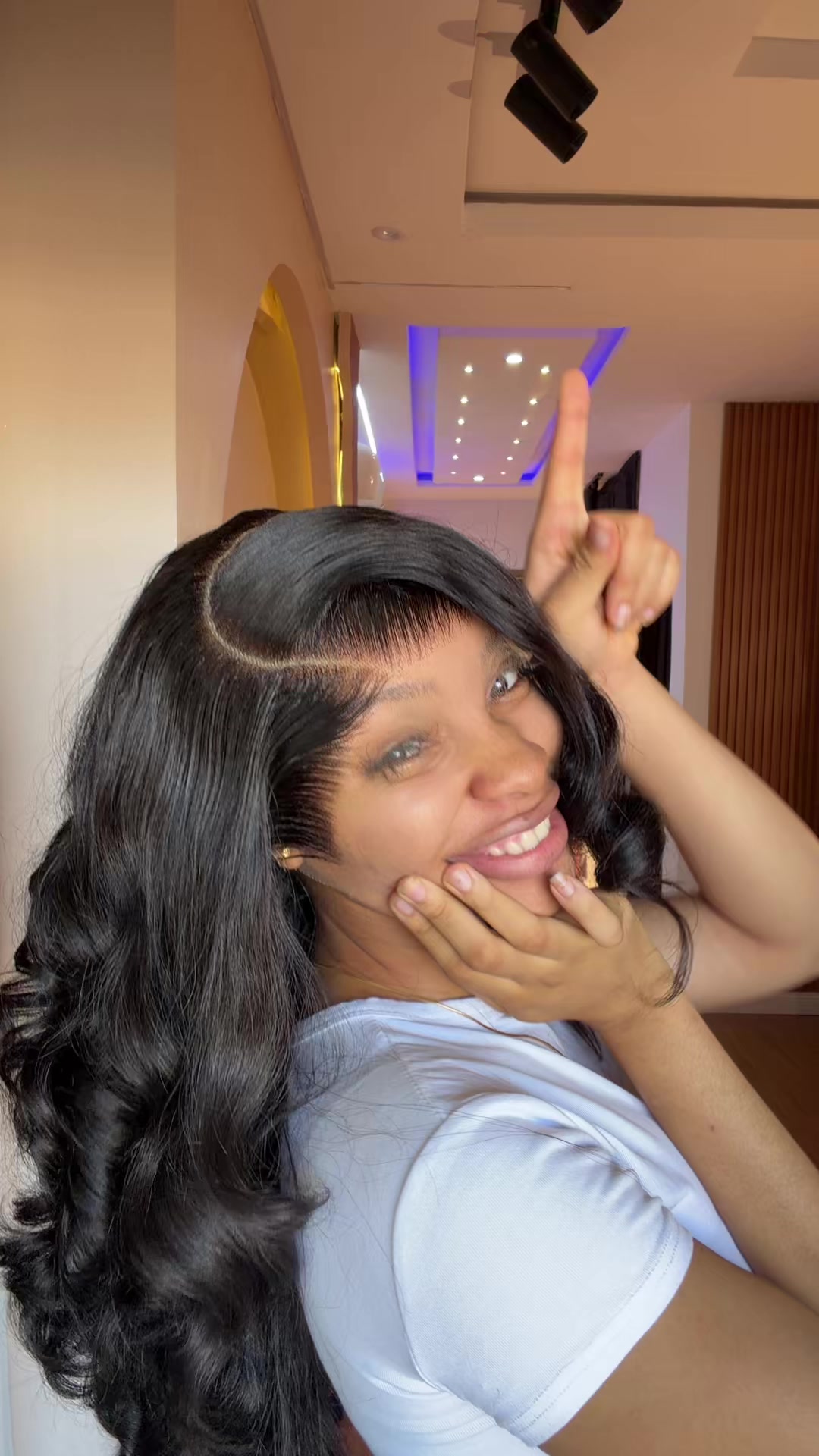 @Queens_unique_hairs