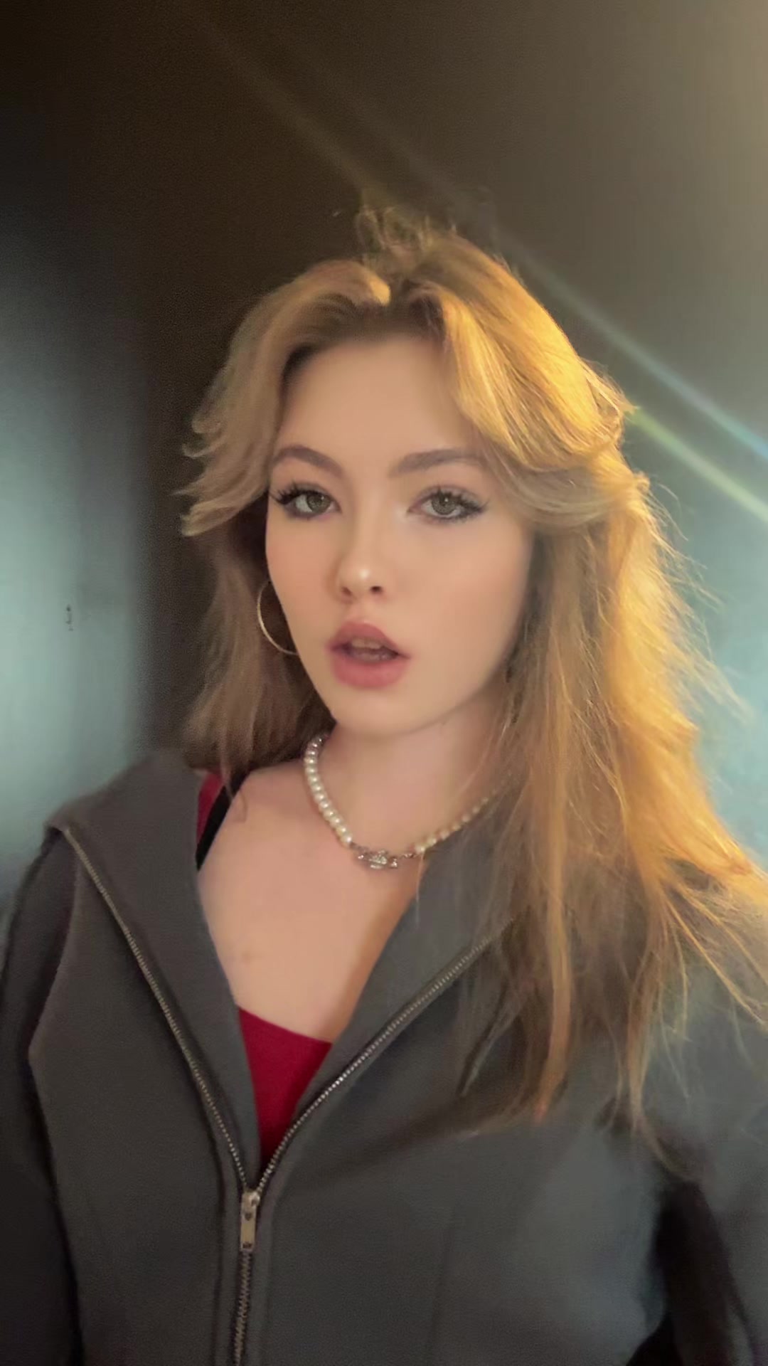 @anngxi