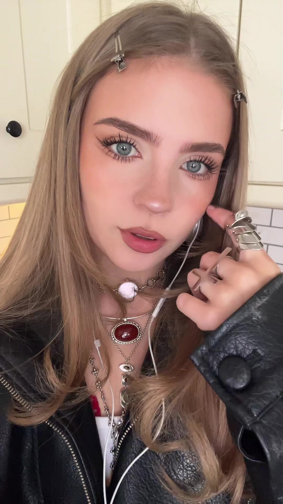 @⋆˚࿔ darcie 𝜗𝜚˚⋆