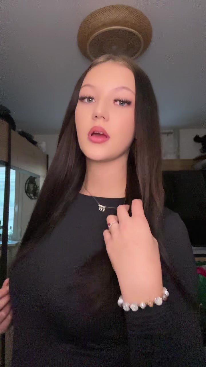 @𝕯𝖆𝖓𝖎𝖊𝖑𝖆