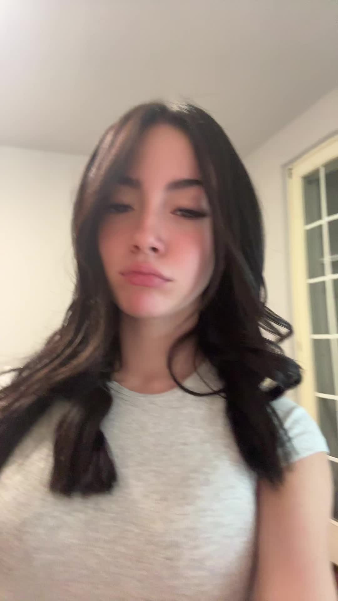 @lari📲
