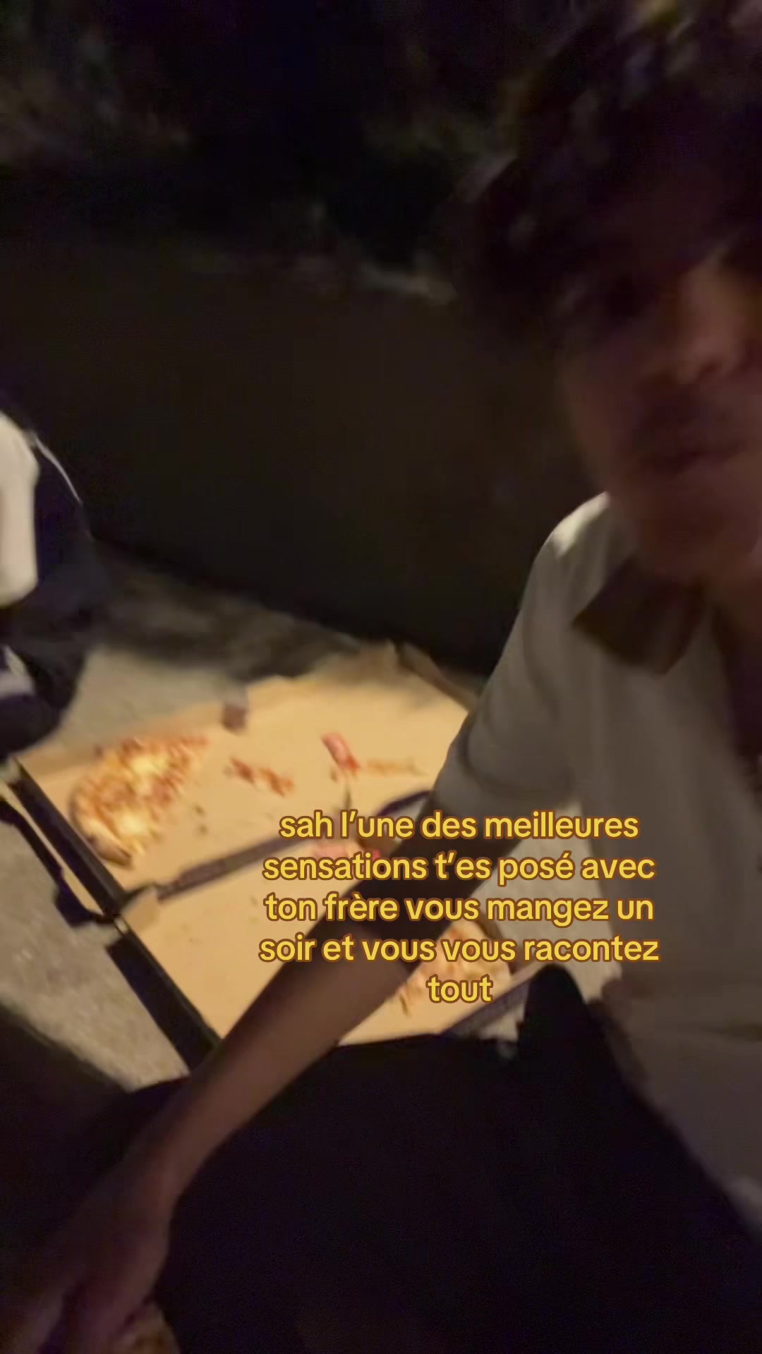@￴