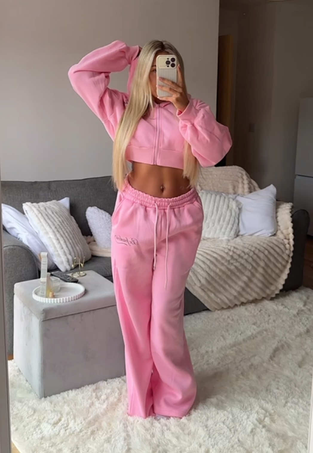 @ellieevee