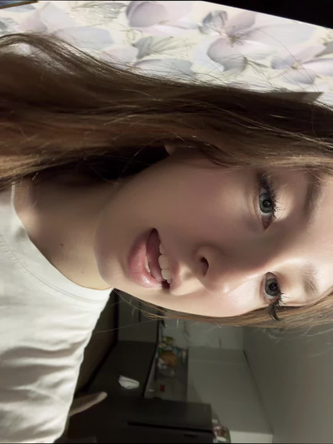 @user10925452558