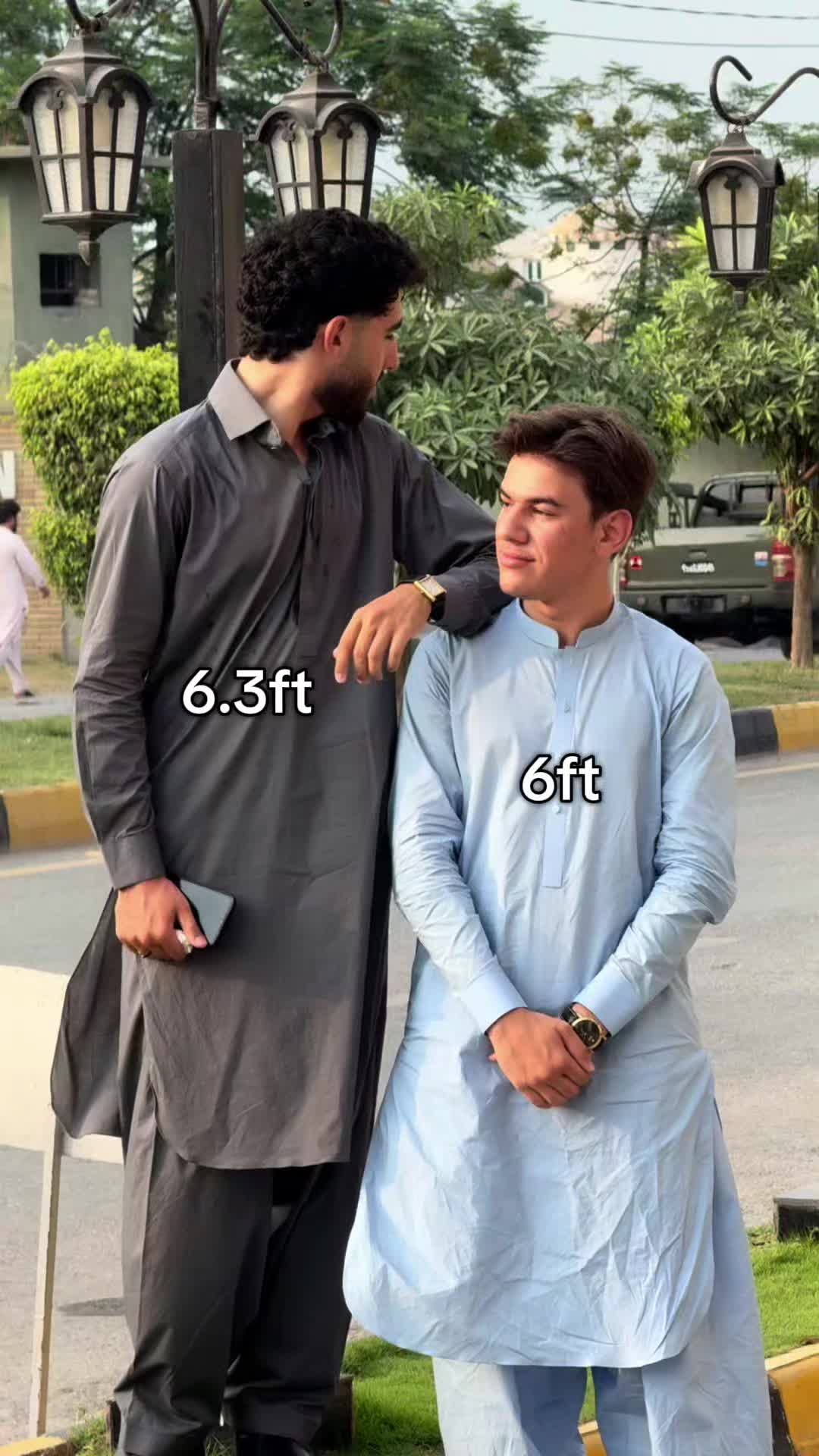 @6ft🇵🇰
