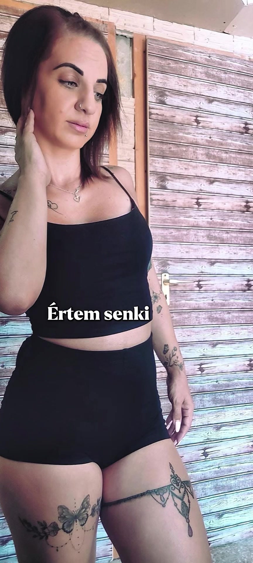 @Alexandra Farkas