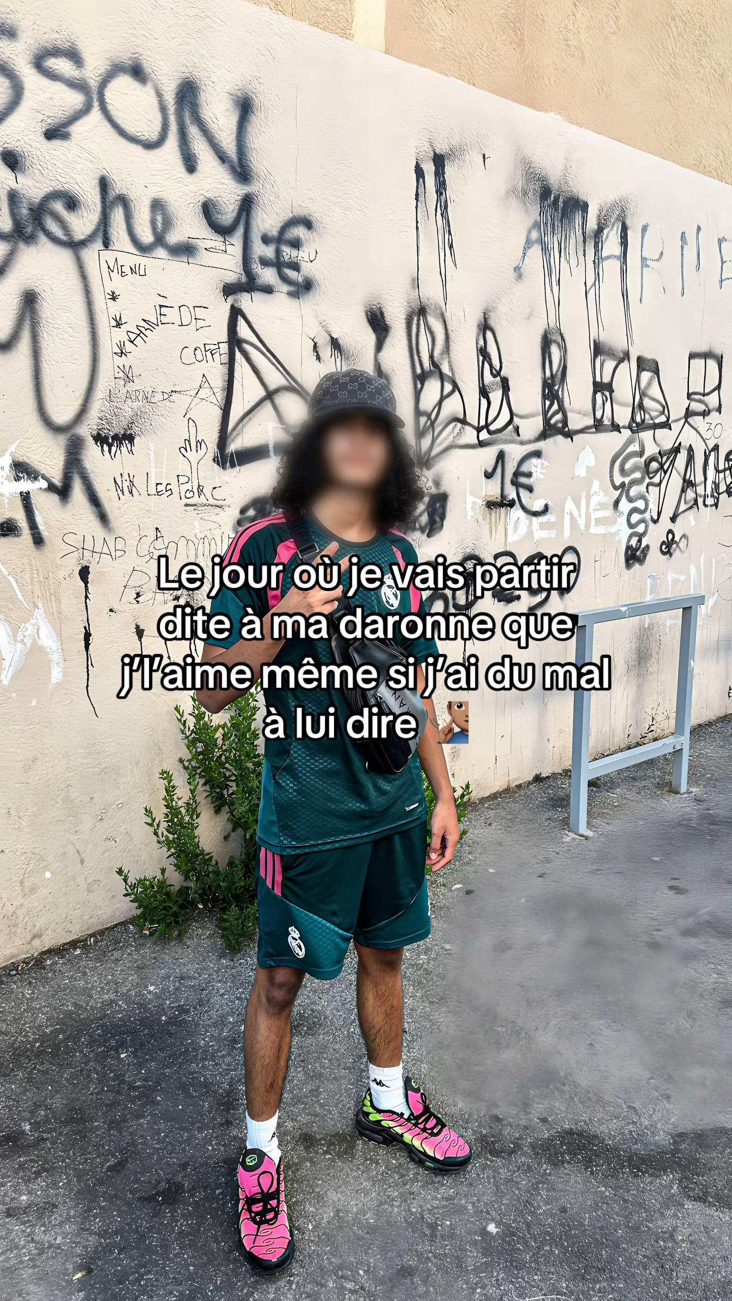 @👤
