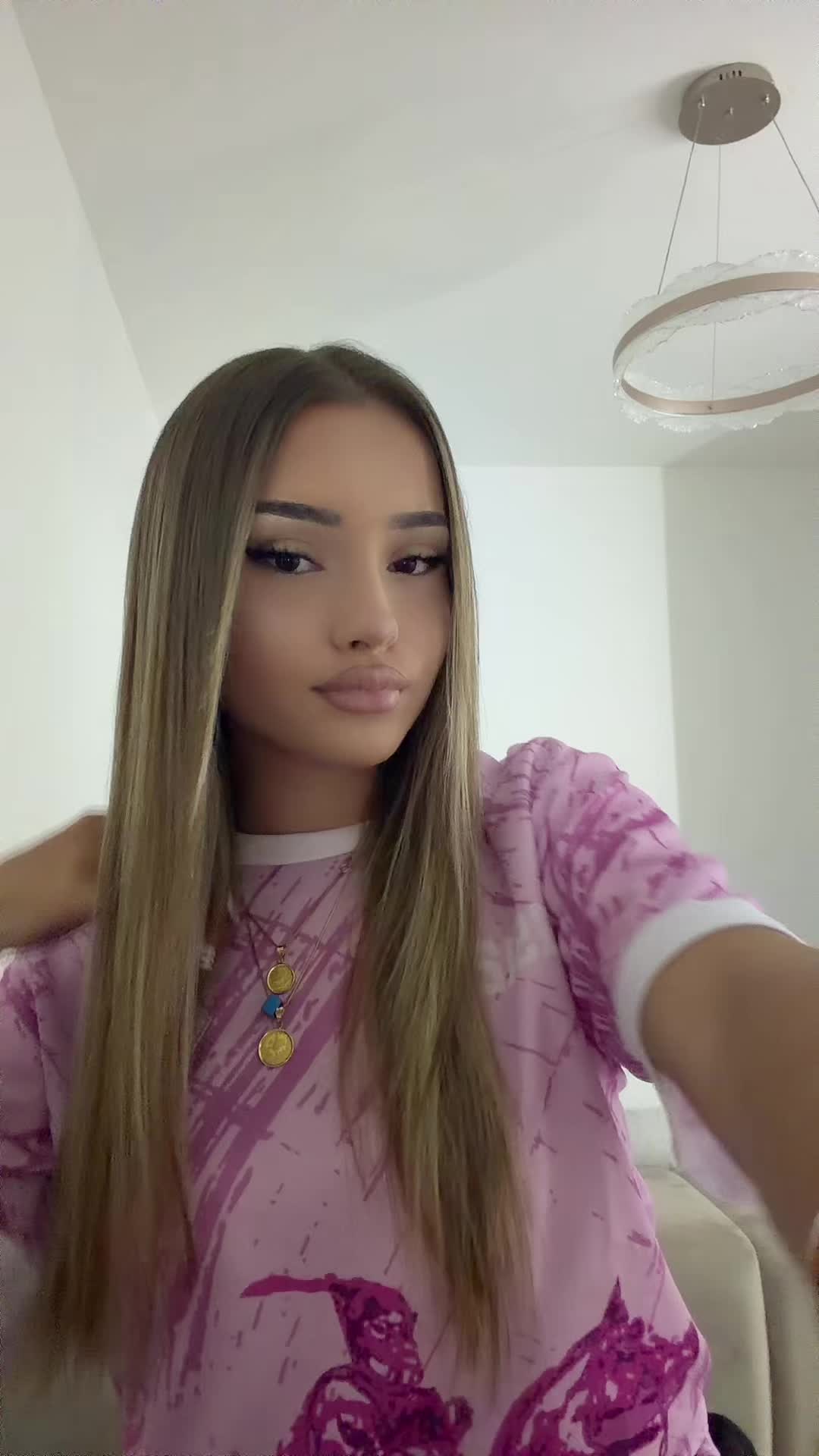 @𝑚𝑒𝑙𝑖𝑠𝑎