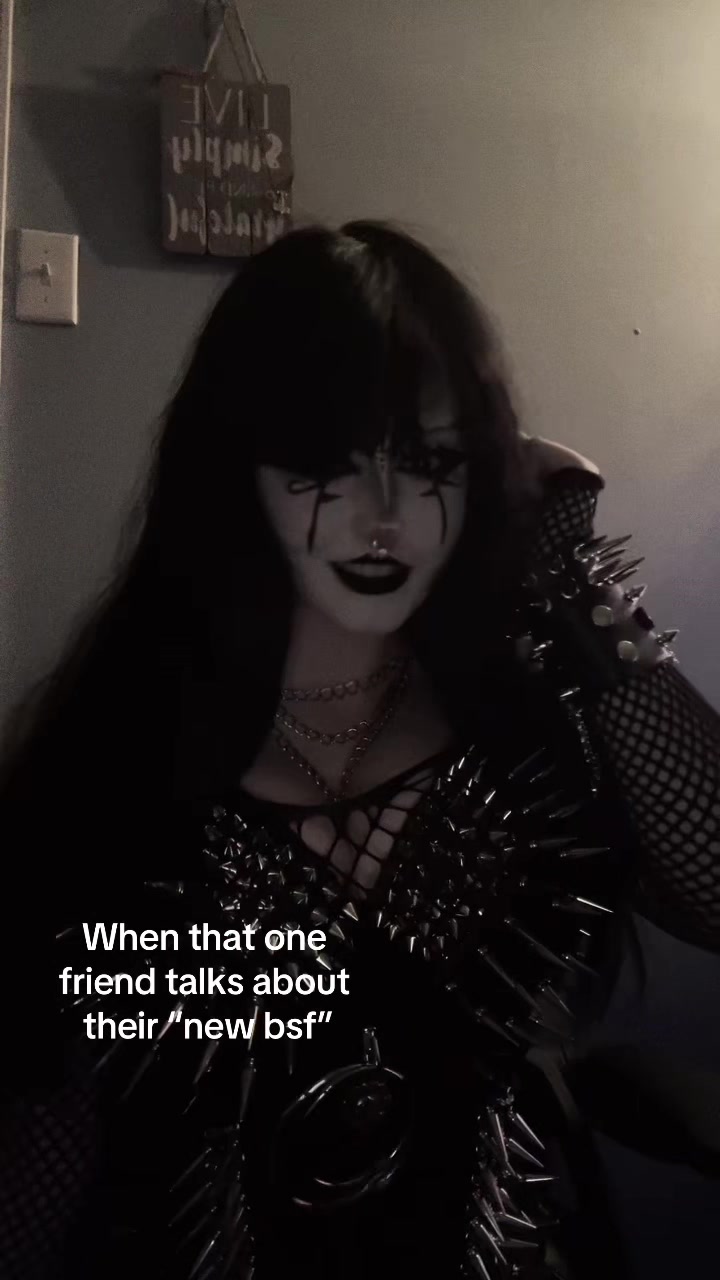 @🦇🖤🧿~ 𝒁𝒖𝒛𝒖 ~🧿🖤🦇
