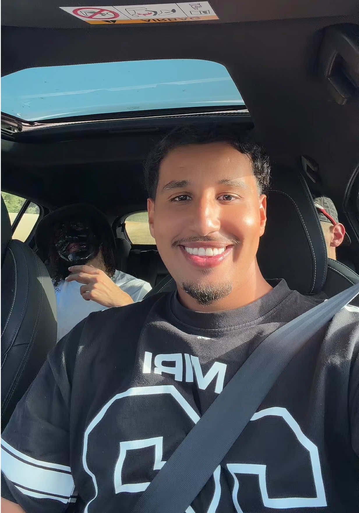 @Amine Smile 😁