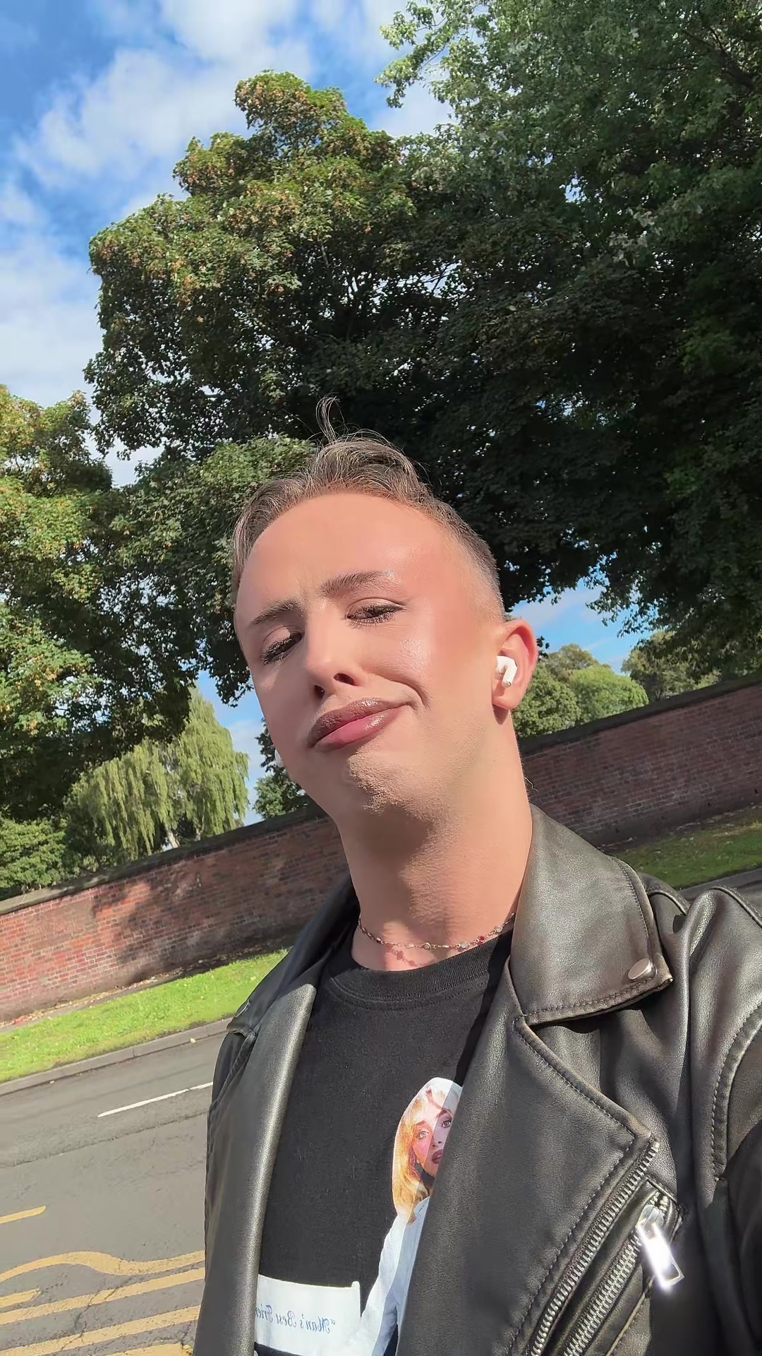 @Lukey💋🎀🦋⚡️🎧