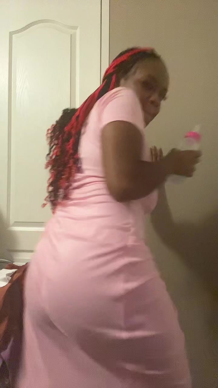 @Slutmeoutniya