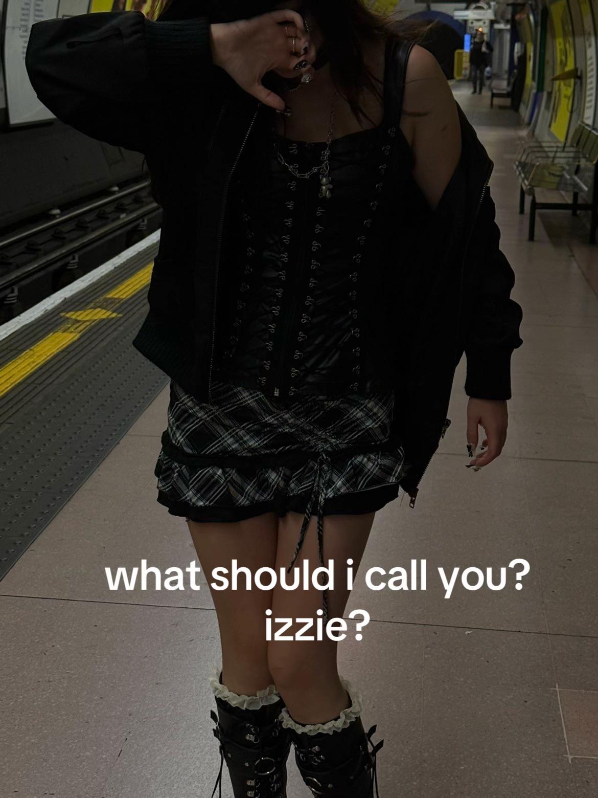 @izzie ☠︎︎