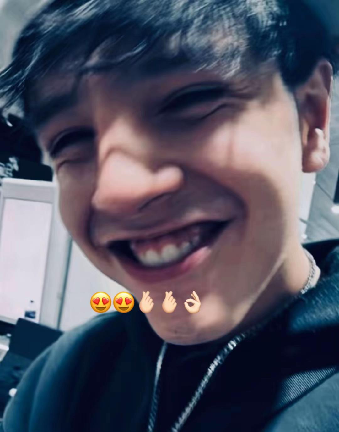 @👸🏻👑