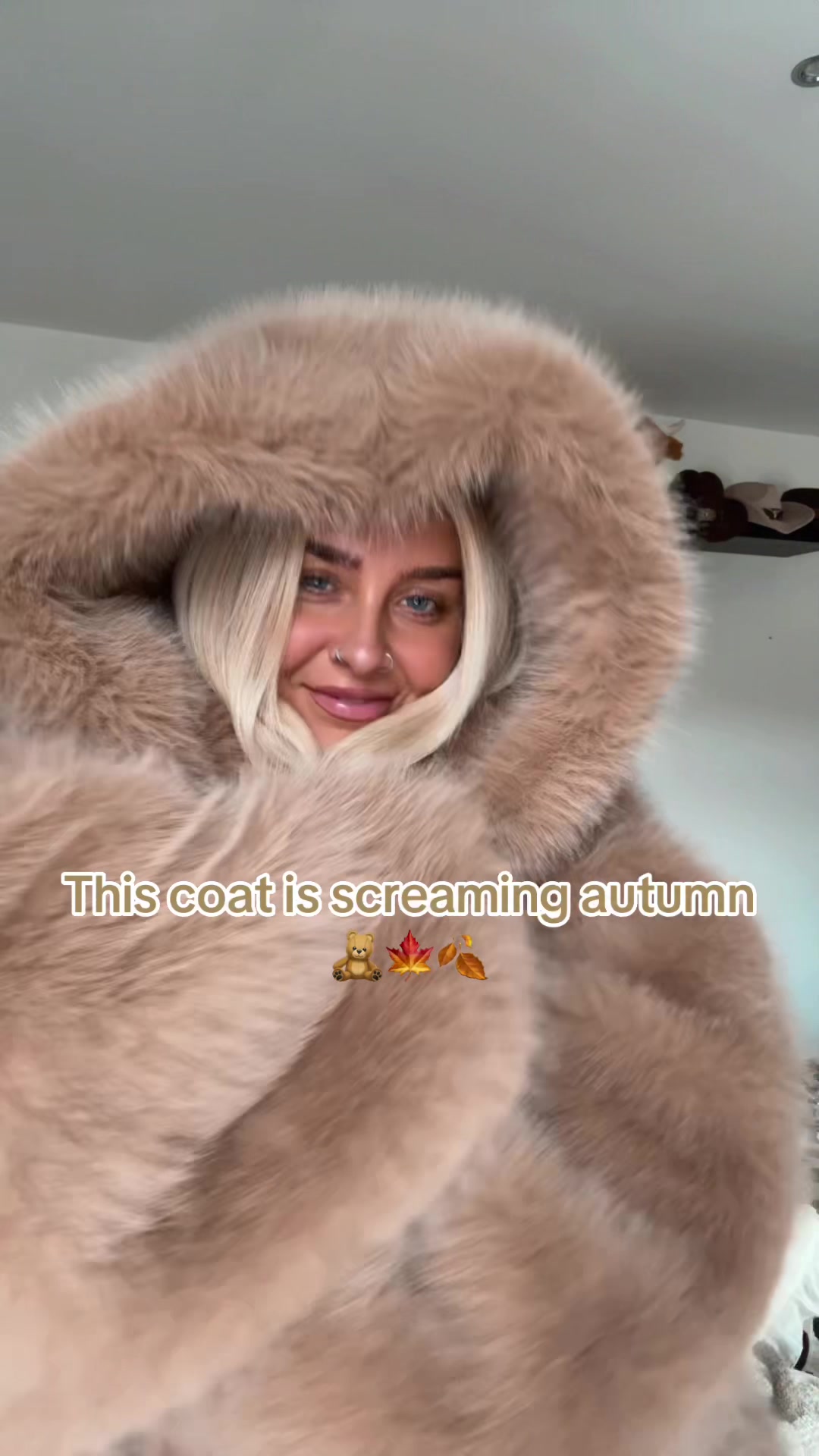 @courtneyleahliv