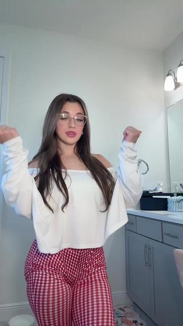 @Zoey Ava