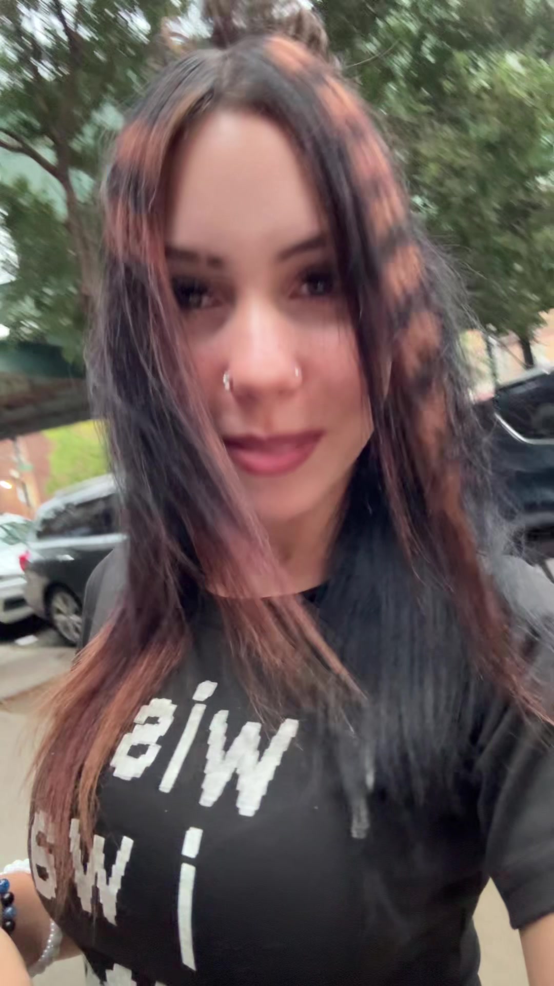 @qh0st1n