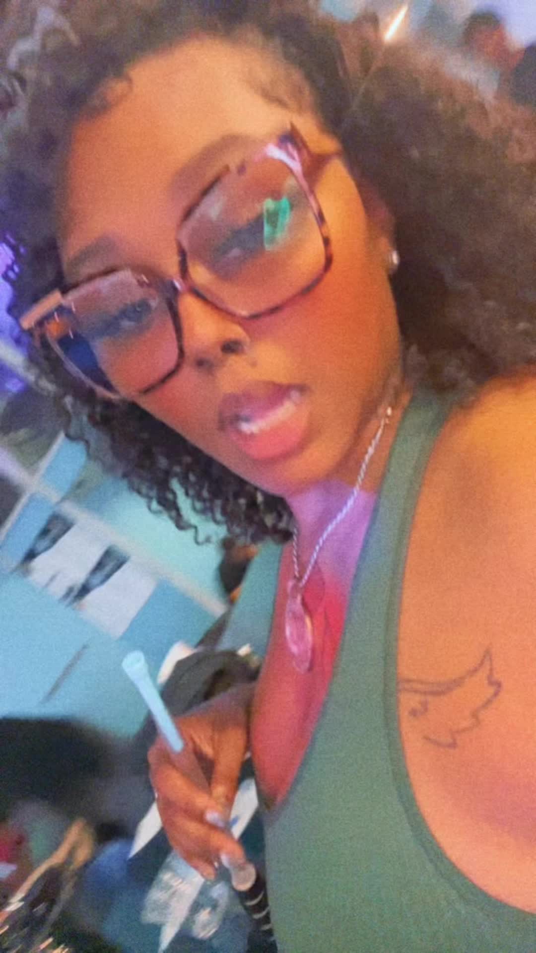 @Cindylou__