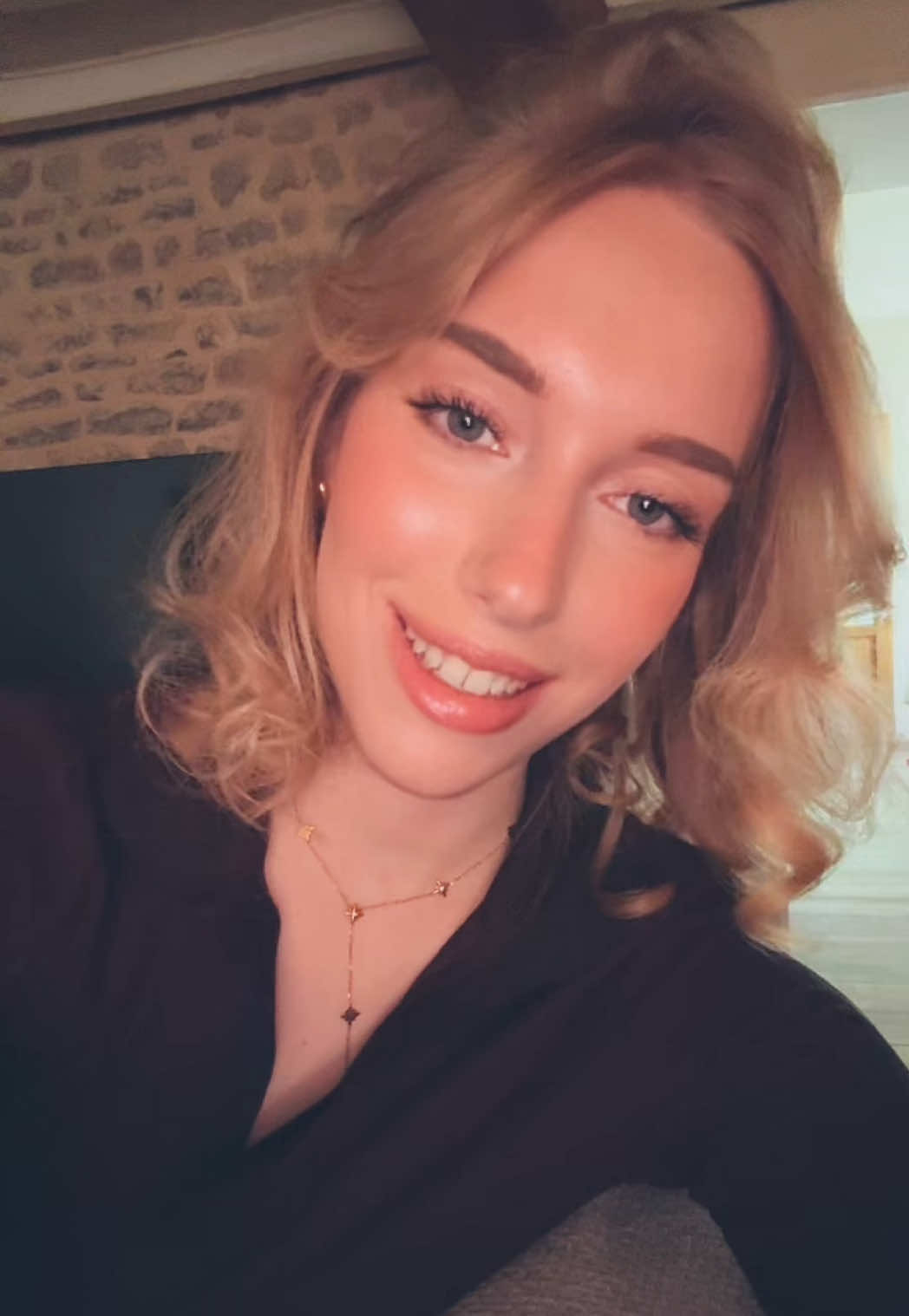 @𝒥𝑜𝓁𝑒𝑒𝓃𝑒 🍒