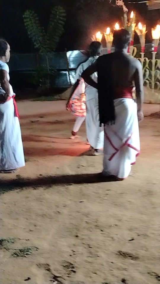 @නිලුකා ගුරු මෑණියෝ 🙏🙏🙏🙏