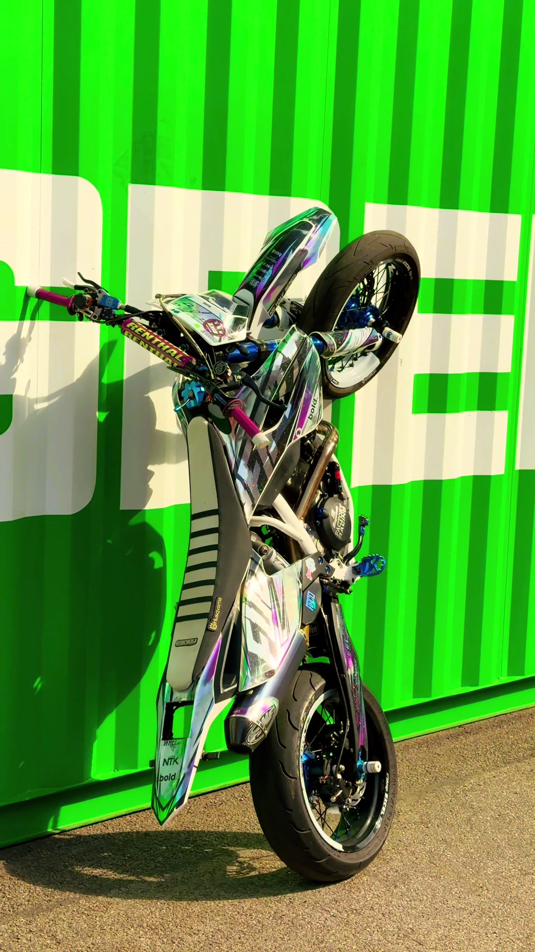 @Joni_moto