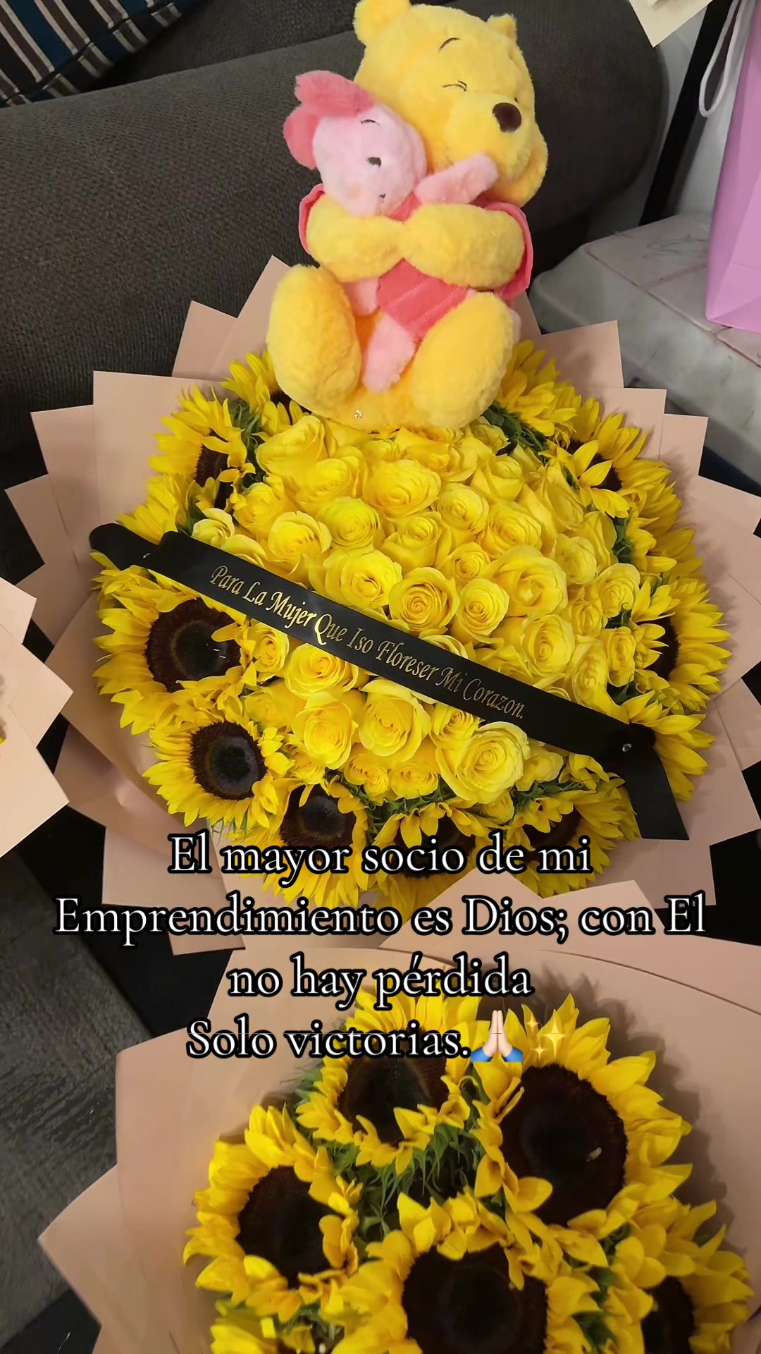 @Clari Velasquez ☘️🌹🌻🍒