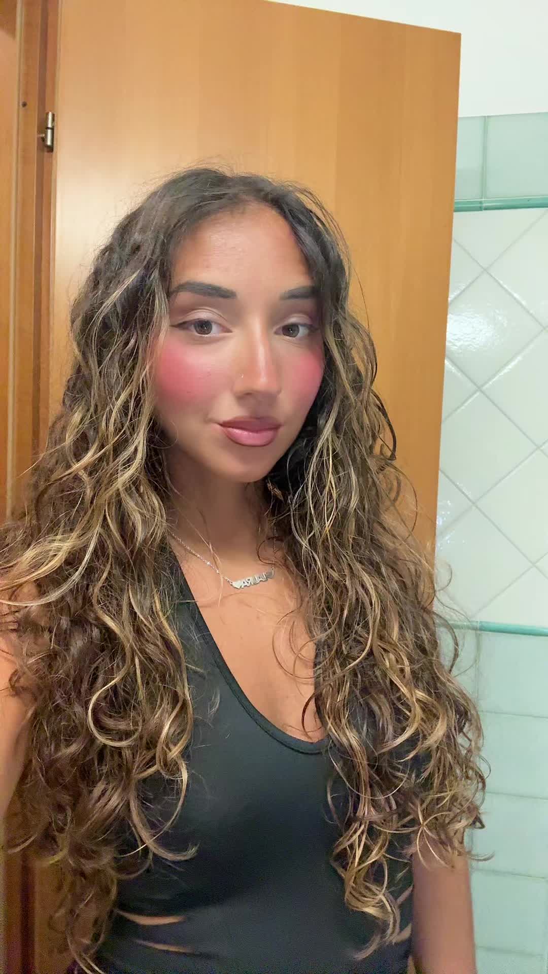 @elle_v_1