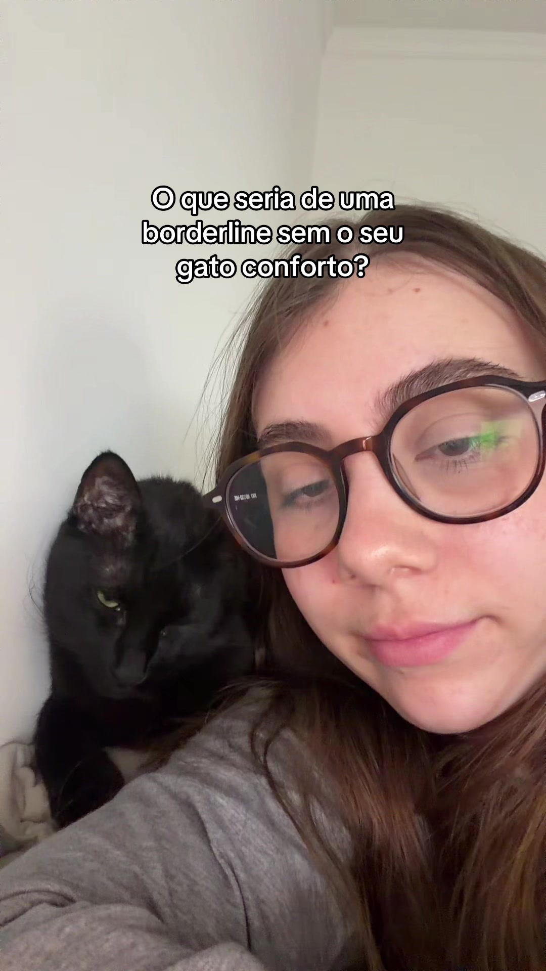 @Haylla Ina&ecirc;