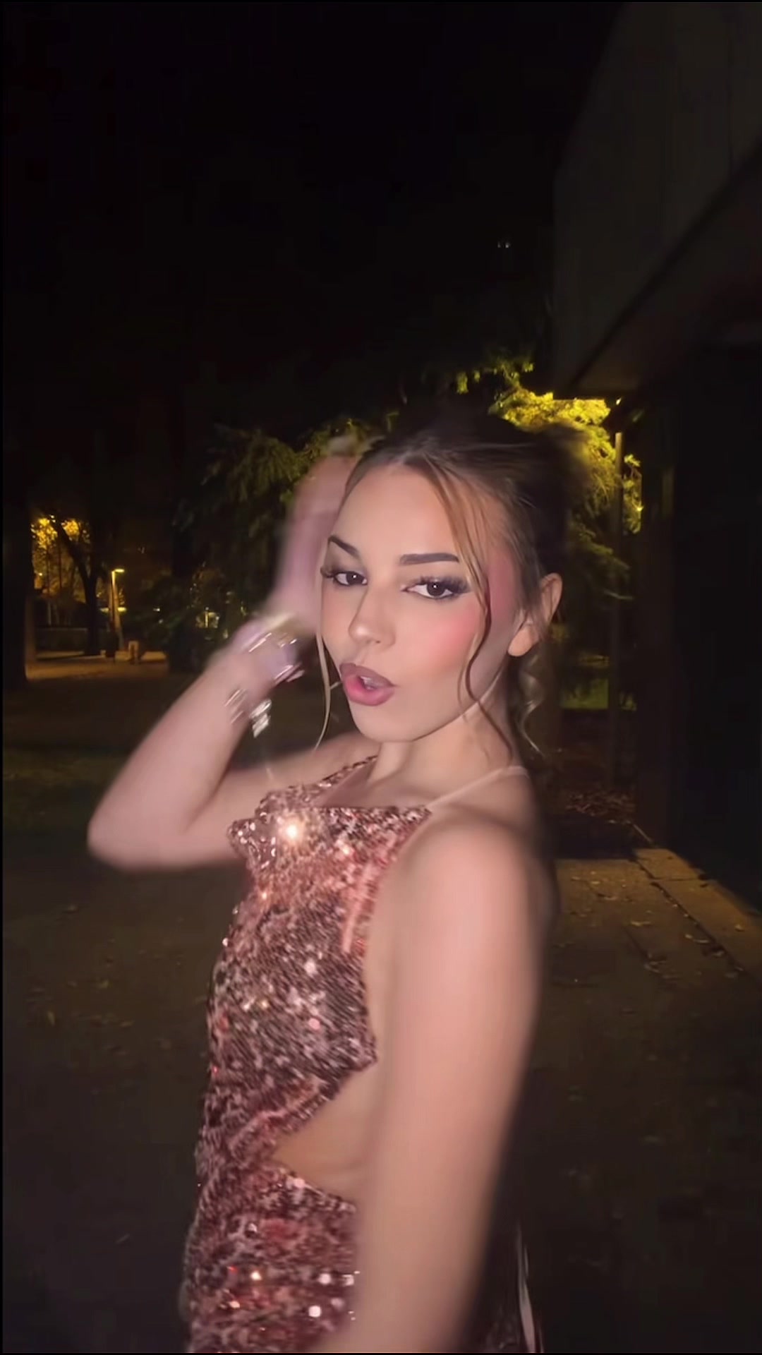 @indarafamdom