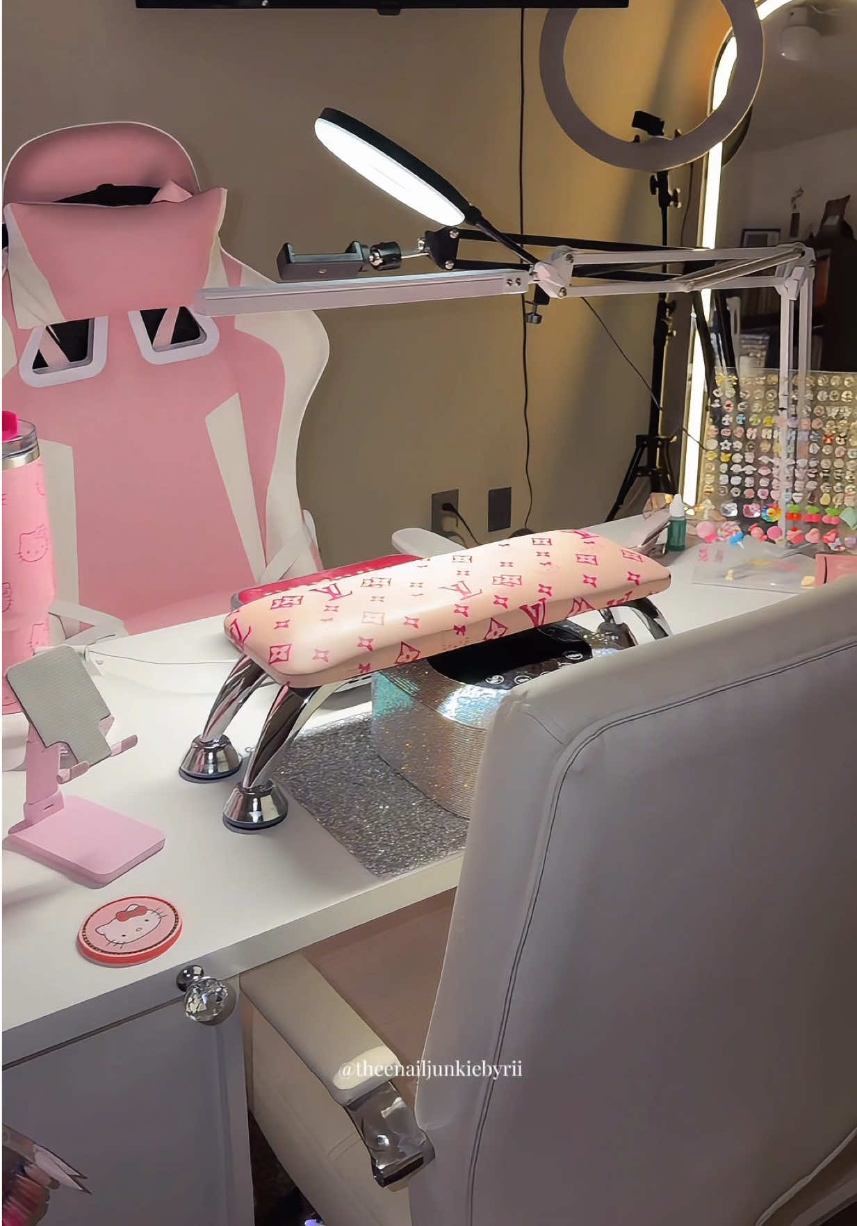@Rihanna | KCMO Nail Artist
