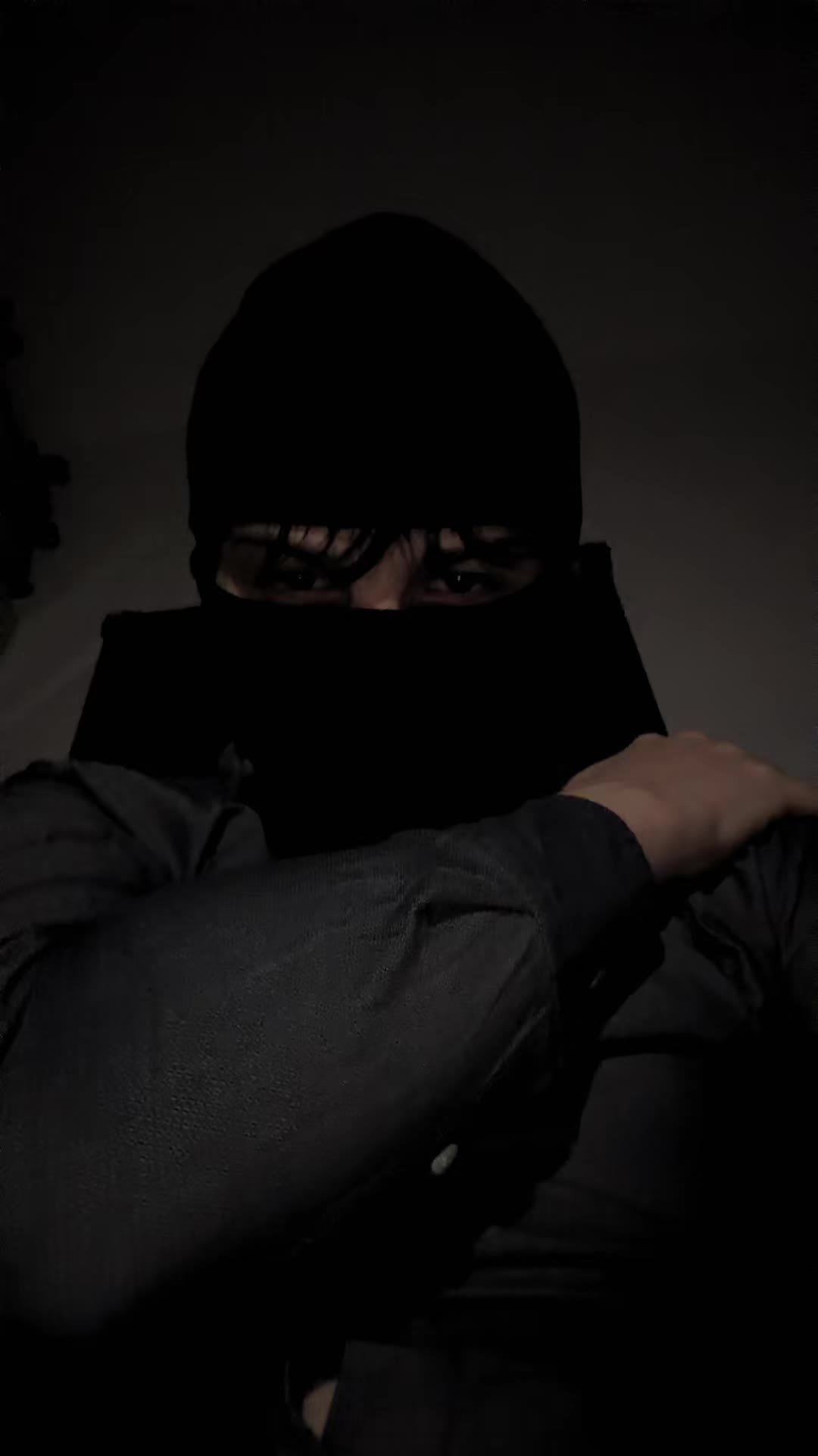 @yourmaskwhoelsee
