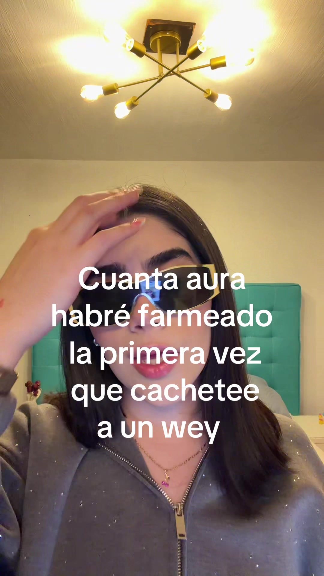 @V ✰ L E