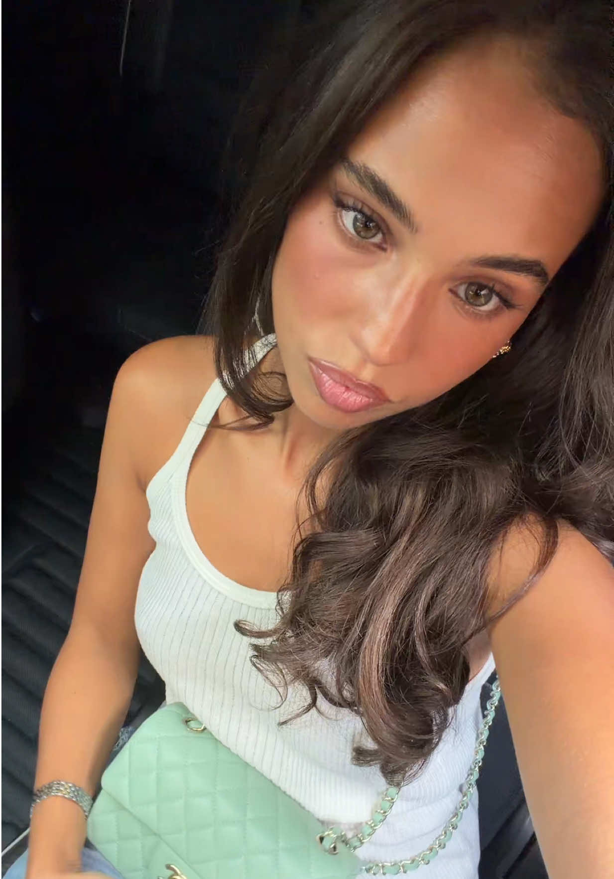 @Mar&iacute;a Isabel