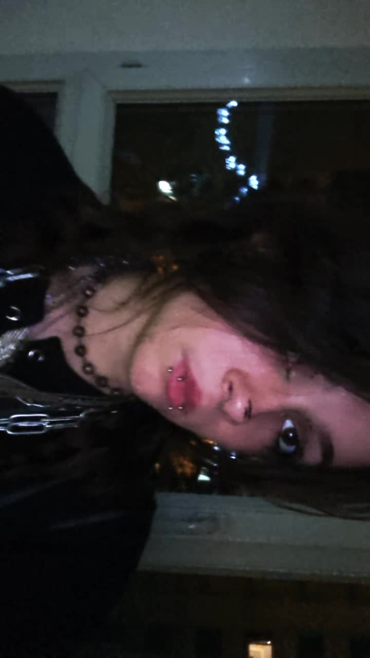 @𝕷ℯℯ𝑥𝑥🦇