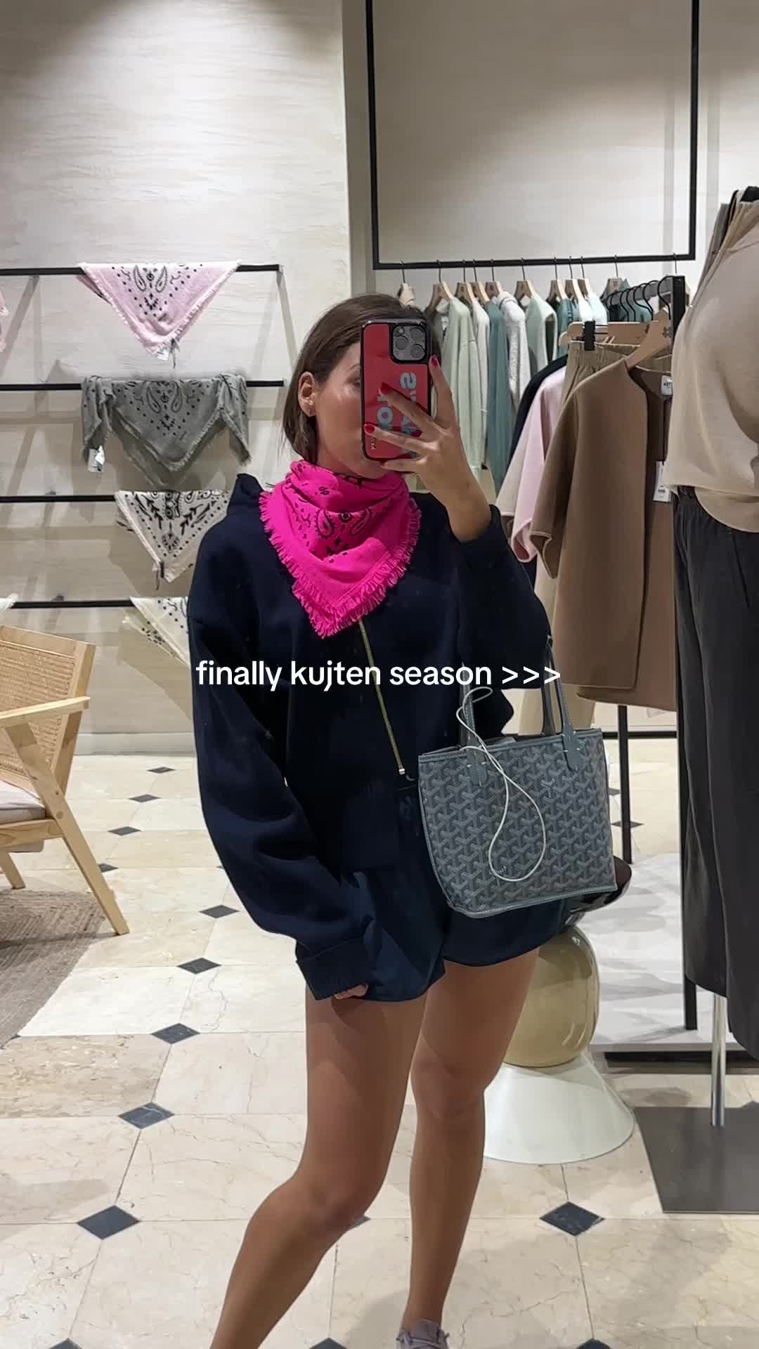 @kika&ensp;cruz