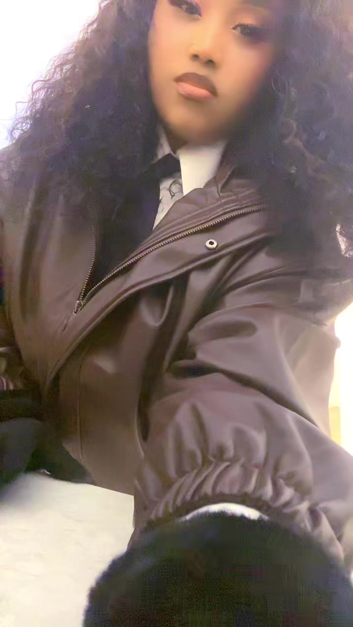 @Vanessa 🇨🇦
