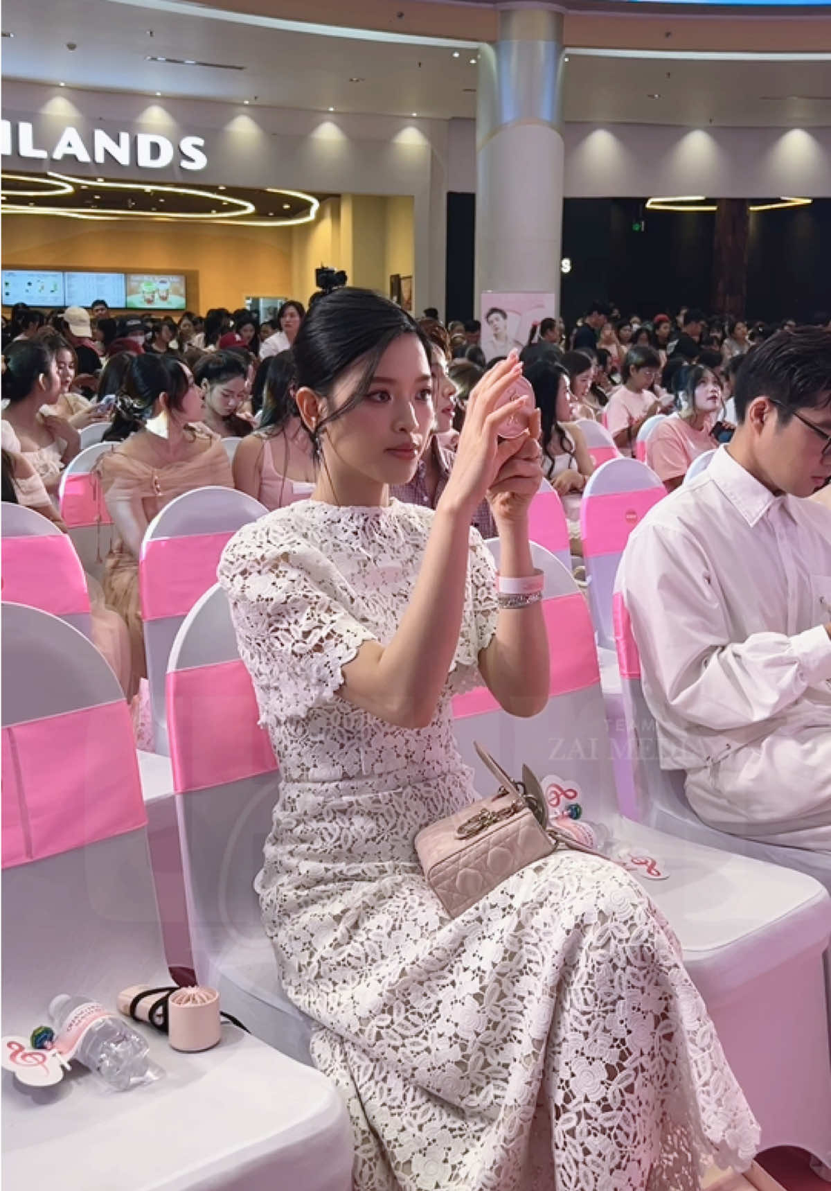 @K&Ecirc;NH CỦA CHUM