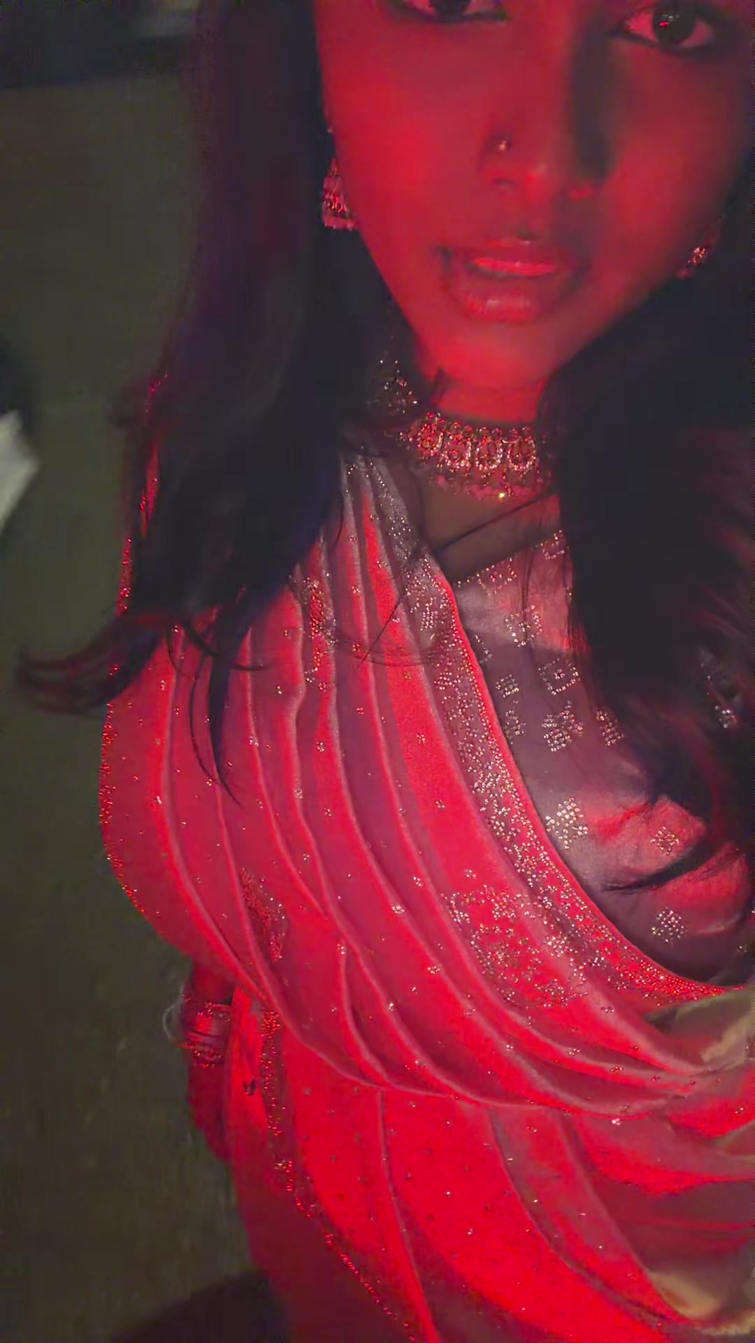 @Santhia