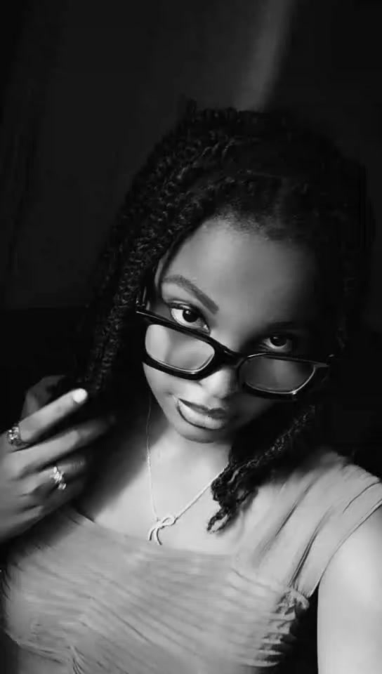 @First_Lady 👑💜
