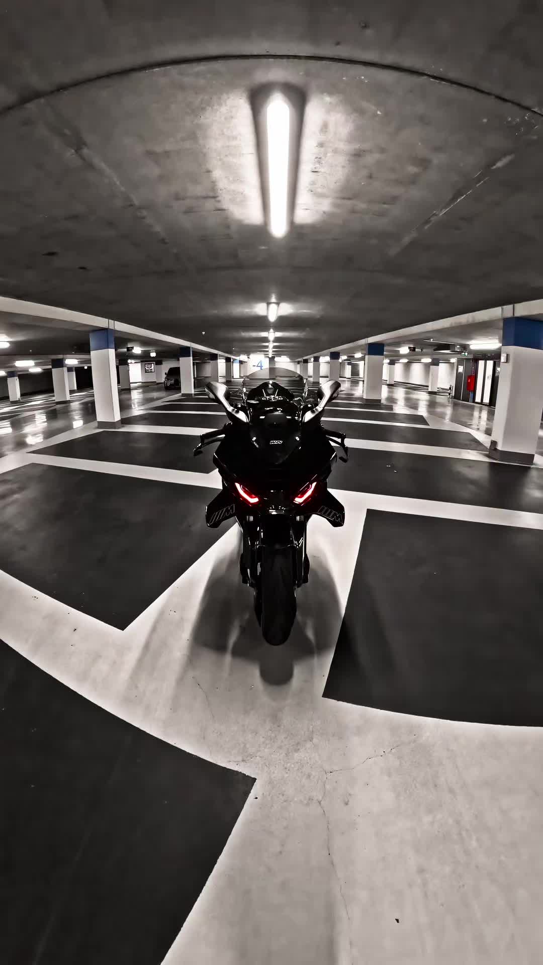 @𝙈𝙄𝙇𝘼𝙉𝙊𝙍𝙀𝙑𝙕