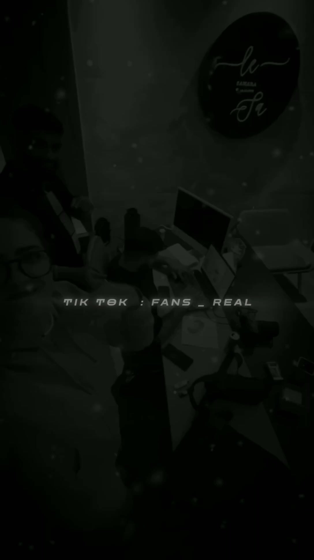 @F A N S _ R E A L