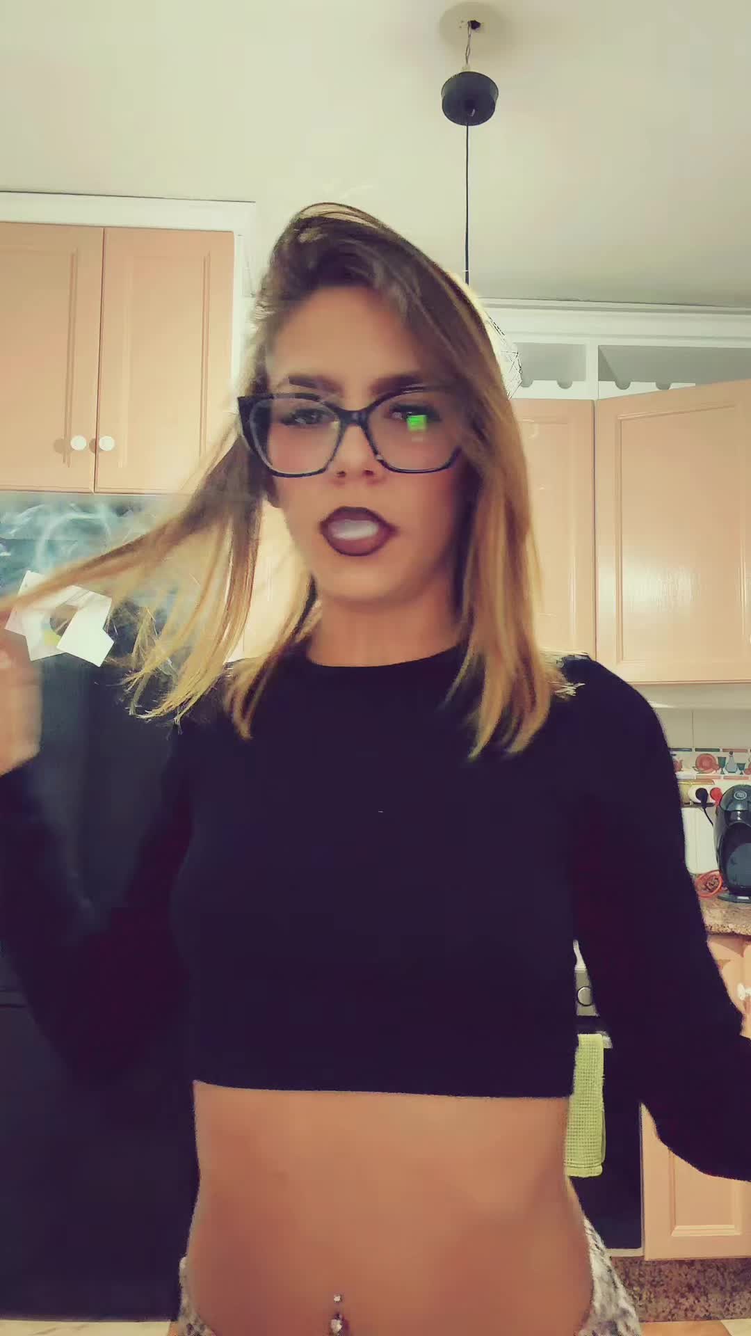 @Nelyuchii
